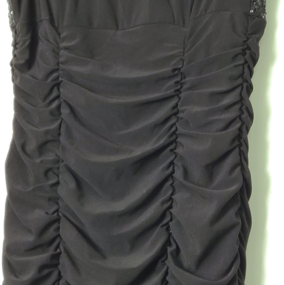 Sz M little ruched & sequined black dress - Picture 2 of 7